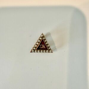gold sigma kappa pin with pearls